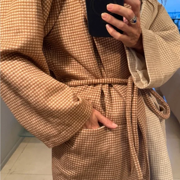 Staud Two-Tone Houndstooth Knit Coat. s - Picture 6 of 7